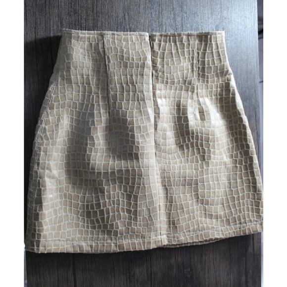 The Andamane Erin Skirt Faux Croc Gator Embossed High Waist Mini Skirt Small - Picture 3 of 16